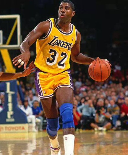 代篮球的两 代篮球的两