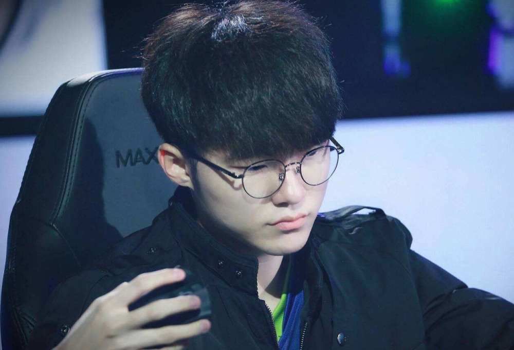 卡马文加以 卡马文加以