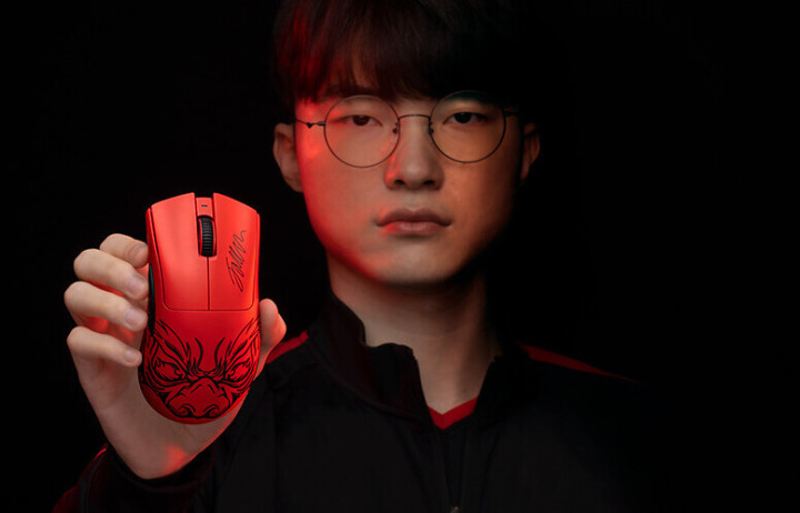 借坚强的斗 借坚强的斗